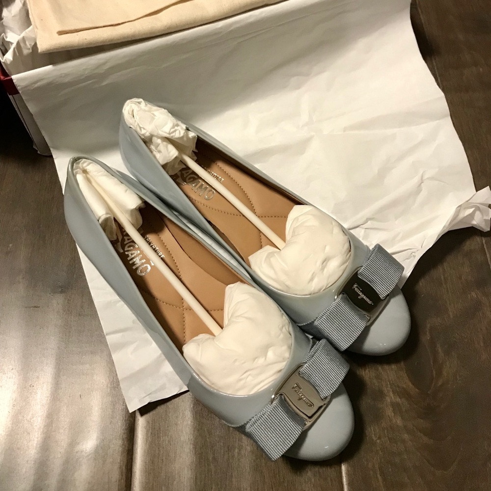 NEW IN BOX Salvador Ferragamo Varina Size 6B